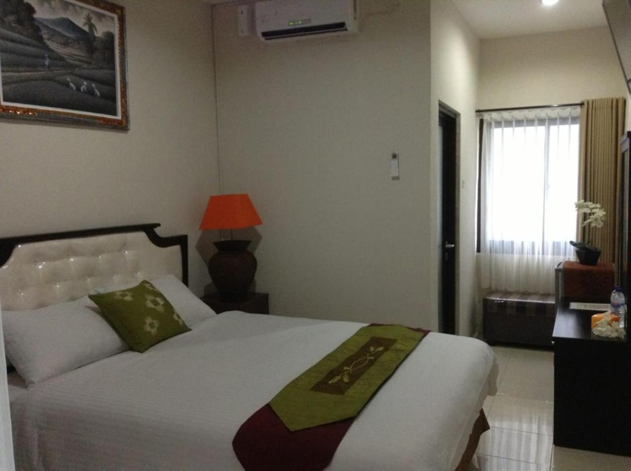 Tuban Torres Accommodation Kuta Lombok Exterior foto